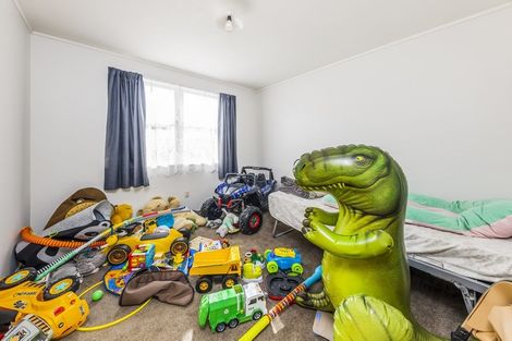 Photo of property in 12a Mcentee Street, Papakura, 2110