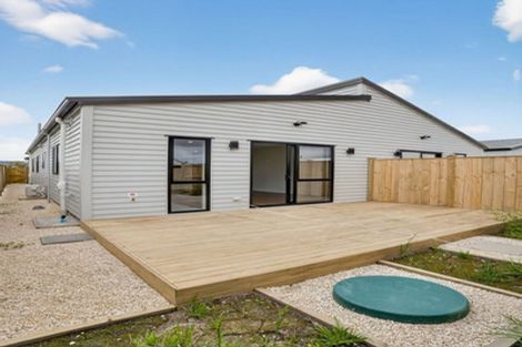 Photo of property in 10 Kaapehu Street, Karaka, 2578