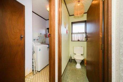 Photo of property in 32 Cecil Place, Cloverlea, Palmerston North, 4412