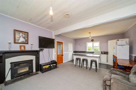 Photo of property in 25 Hobson Street, Normanby, Hawera, 4614