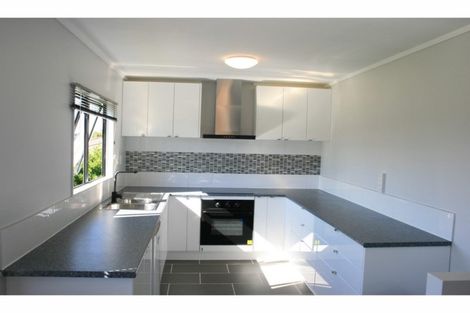 Photo of property in 72 Gallony Avenue, Massey, Auckland, 0614