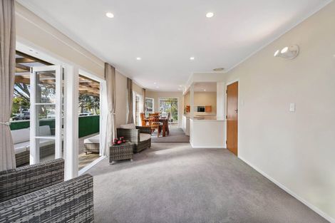 Photo of property in 36 Pandora Place, Pakuranga, Auckland, 2010