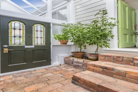 Photo of property in 10 Saint Mary Street, Thorndon, Wellington, 6011