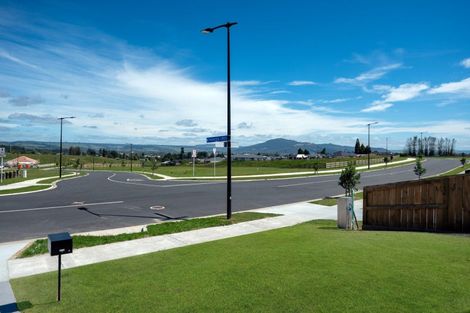 Photo of property in 44 Kohekohe Drive, Owhata, Rotorua, 3010