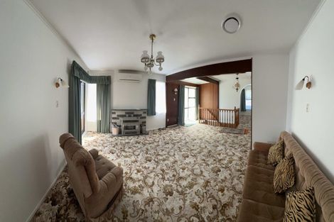 Photo of property in 20 Oswald Crescent, Paparangi, Wellington, 6037