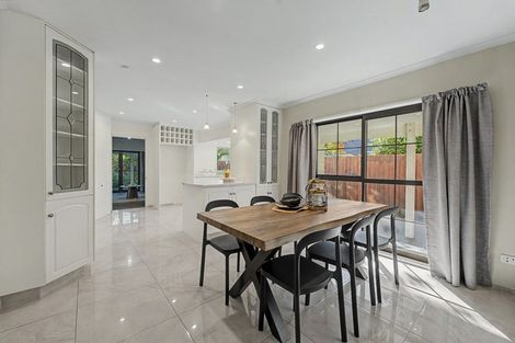 Photo of property in 4 Rowanwood Close, Halswell, Christchurch, 8025