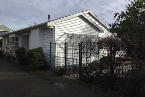 Photo of property in 2/15 Memorial Avenue, Ilam, Christchurch, 8053