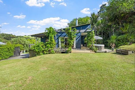 Photo of property in 51 Buckleton Road, Tawharanui Peninsula, Matakana, 0986