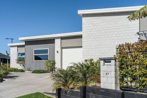 Photo of property in 27 Kayelene Place, Omokoroa, 3114