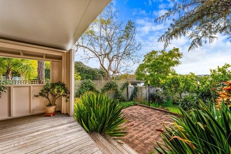 Photo of property in 2/9 Newhaven Terrace, Mairangi Bay, Auckland, 0630