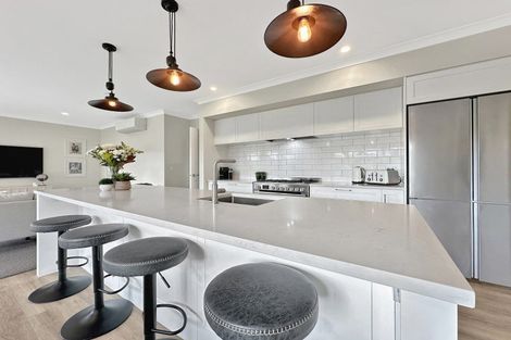 Photo of property in 7 Lochinvar Lane, Acacia Bay, Taupo, 3385