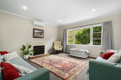 Photo of property in 6 Franklyn Road, Tawa, Wellington, 5028