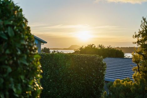 Photo of property in 57 Coppelia Avenue, Omokoroa, 3114