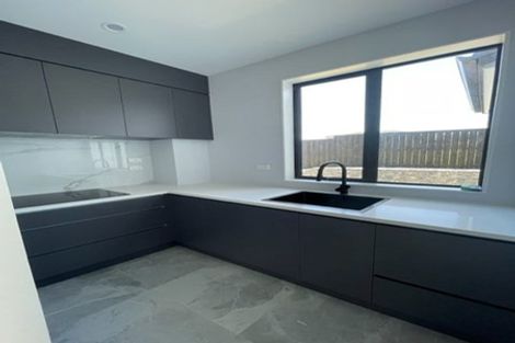 Photo of property in 4 Pineview Drive, Rosehill, Papakura, 2113