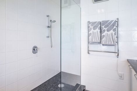 Photo of property in 2 Victoria Road, Stepneyville, Nelson, 7010