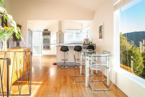 Photo of property in 10 Edgeware Road, Wilton, Wellington, 6012