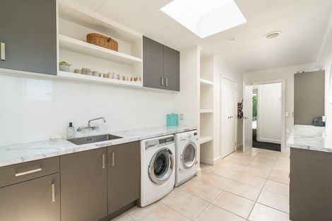 Photo of property in 344 Gillespie Place, Acacia Bay, Taupo, 3385