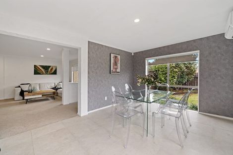 Photo of property in 8 Sheriff Place, Randwick Park, Auckland, 2105