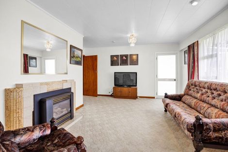 Photo of property in 75 Domett Street, Waitara, 4320