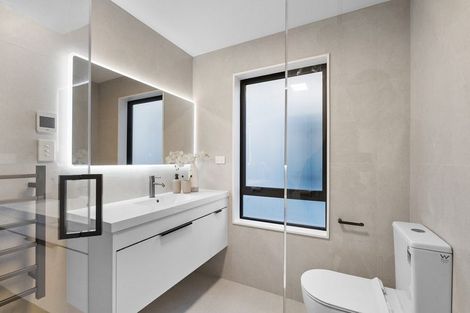 Photo of property in 13b Dominion Street, Takapuna, Auckland, 0622