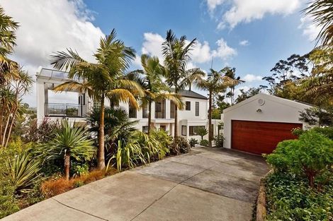 Photo of property in 7 Chatham Avenue, Paremoremo, Auckland, 0632