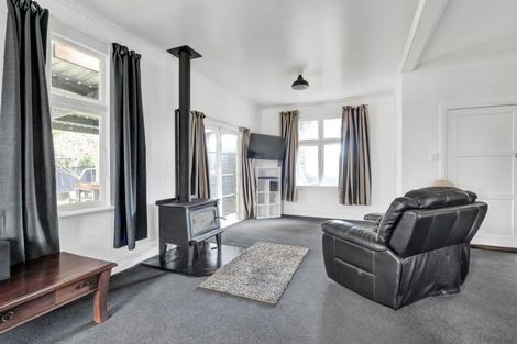 Photo of property in 13 Page Street, Stratford, 4332