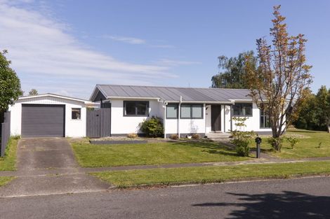 Photo of property in 26 Escort Grove, Awapuni, Palmerston North, 4412