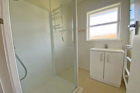 Photo of property in 2/24 Inverness Road, Browns Bay, Auckland, 0630