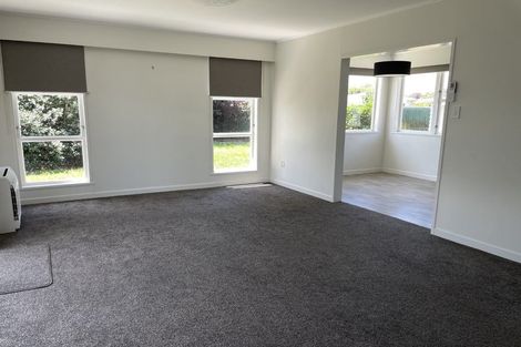 Photo of property in 21 Abraham Crescent, Milson, Palmerston North, 4414