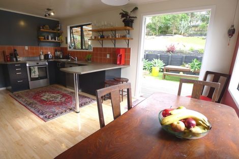 Photo of property in 16 Panzic Place, Glen Eden, Auckland, 0602