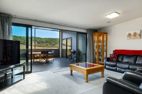 Photo of property in 21 Glentui Place, Waikawa, Picton, 7220