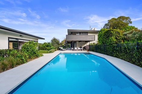 Photo of property in 181 Vaughans Road, Okura, Auckland, 0792