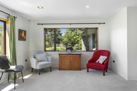 Photo of property in 424 Tararua Road, Levin, 5571