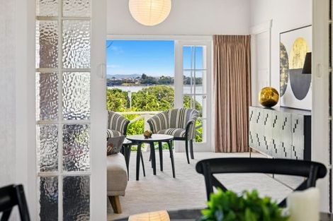 Photo of property in 3 Marine Terrace, Bayswater, Auckland, 0622