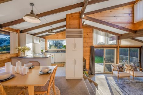 Photo of property in 3 Veale Road, Frankleigh Park, New Plymouth, 4310