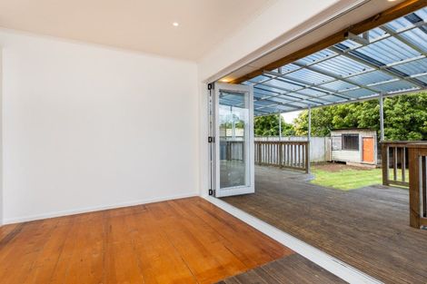 Photo of property in 18 Garelja Road, Henderson, Auckland, 0612