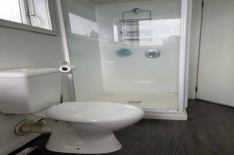 Photo of property in 1/23a Seaview Road, Castor Bay, Auckland, 0620