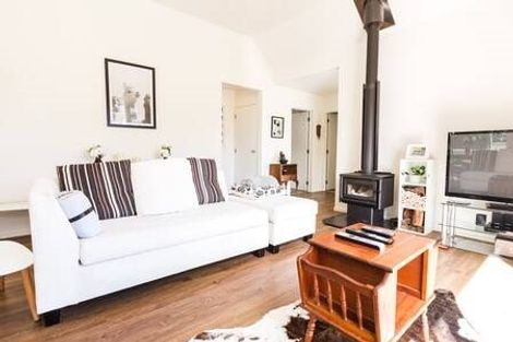 Photo of property in 18a Esmeralda Avenue, Avondale, Auckland, 1026