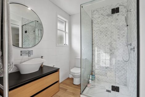 Photo of property in 19 Beach Valley Road, Piha, New Lynn, 0772