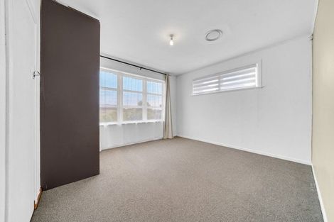 Photo of property in 52 Seymour Road, Sunnyvale, Auckland, 0612