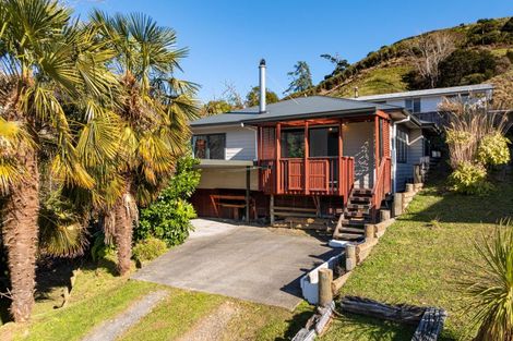 Photo of property in 5a Cornwall Street, Picton, 7220