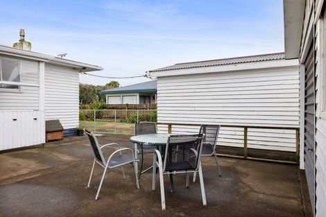 Photo of property in 28 Patu-kukupa Street, Manaia, 4612