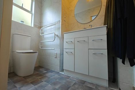 Photo of property in 9 Ryehill Close, New Lynn, Auckland, 0600