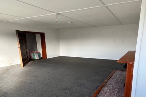 Photo of property in 2/23 Pitcairn Crescent, Bryndwr, Christchurch, 8053