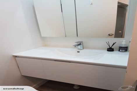 Photo of property in 14c Glenmore Street, Thorndon, Wellington, 6011