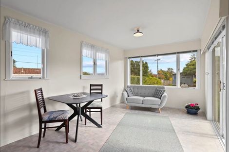 Photo of property in 15 Chorley Avenue, Massey, Auckland, 0614