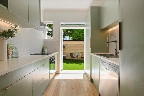 Photo of property in 4d Railway Street, Newmarket, Auckland, 1023