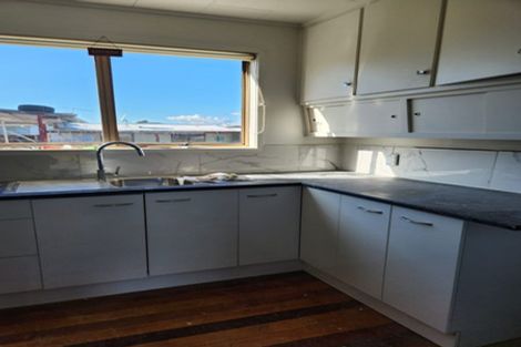 Photo of property in 180 Mahia Road, Wattle Downs, Auckland, 2103