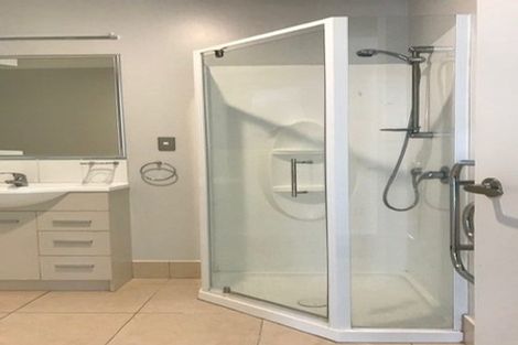 Photo of property in 11m Clearwater Cove, West Harbour, Auckland, 0618