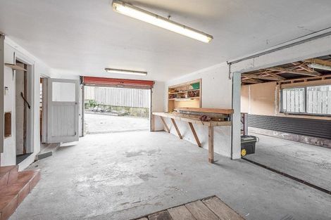 Photo of property in 77 Ironside Road, Johnsonville, Wellington, 6037